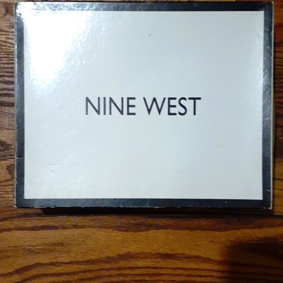 Nine West wedge heels with box - Picture 6 of 7